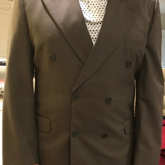 Suits - Picture 2 of 2